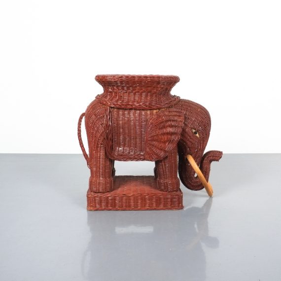 elephant wicker table_01