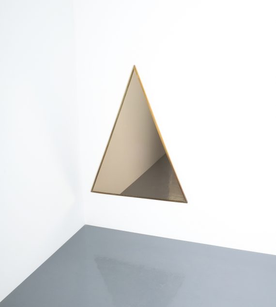 triangular mirror brass italy derive_03